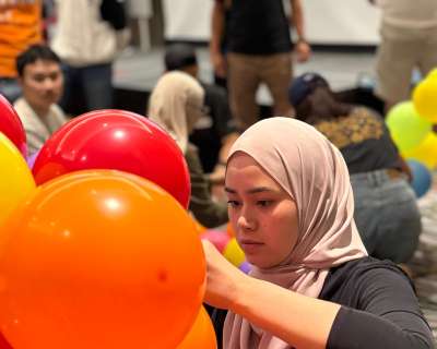 Baloon Tender